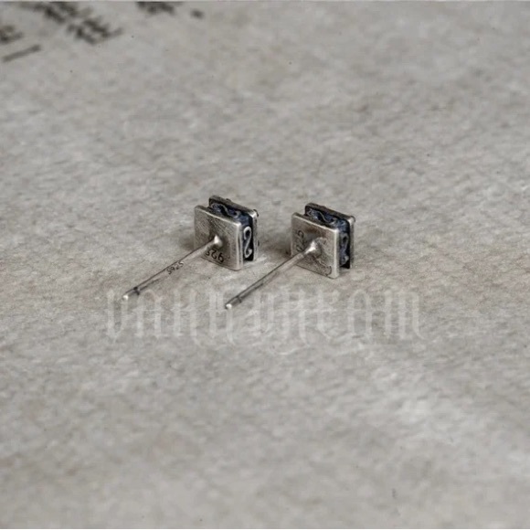 NEW ARRIVAL S925 Sterling Silver Retro Square Four Claw Zircon Earrings - Picture 6 of 6